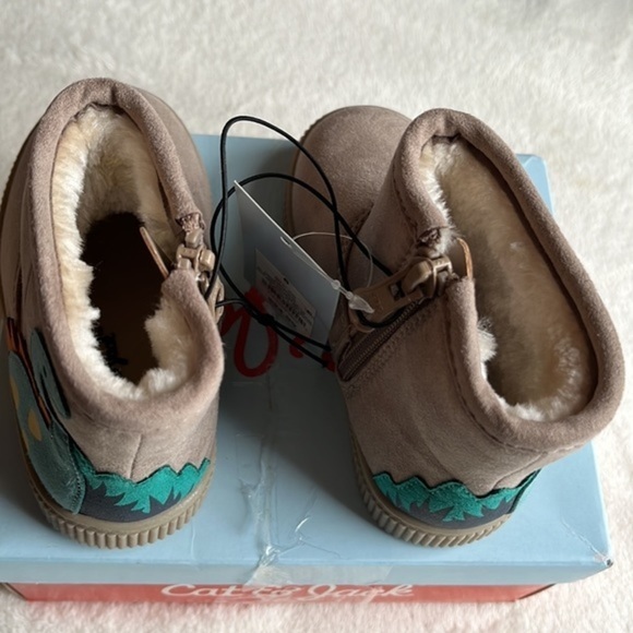 NWT Cat & Jack Vesper Boots - Tan Dinosaur‎ Boots for Girls Size 6 (Easy On-off - Picture 4 of 6